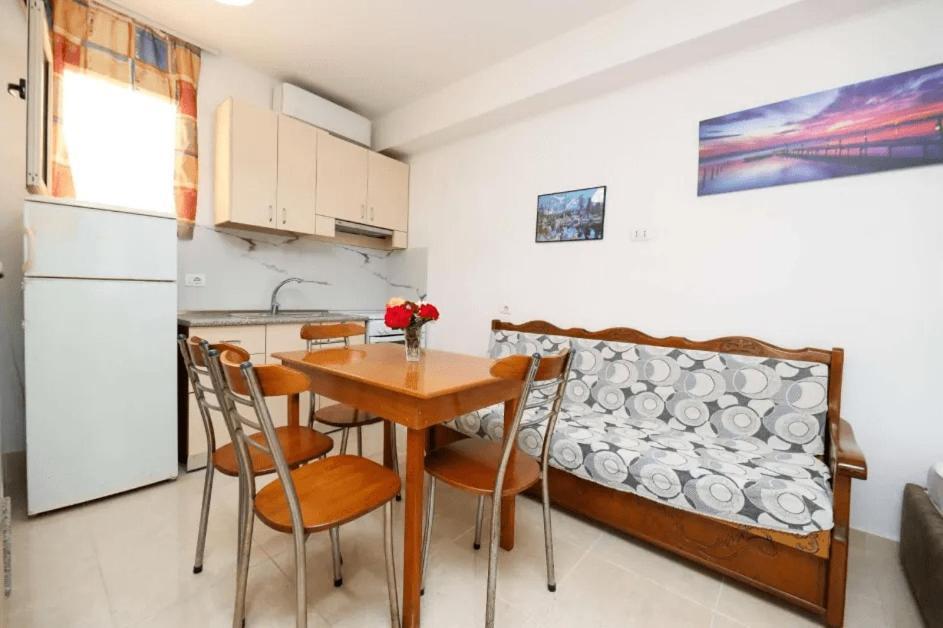Vila Agolli วญอเรอ ภายนอก รูปภาพ